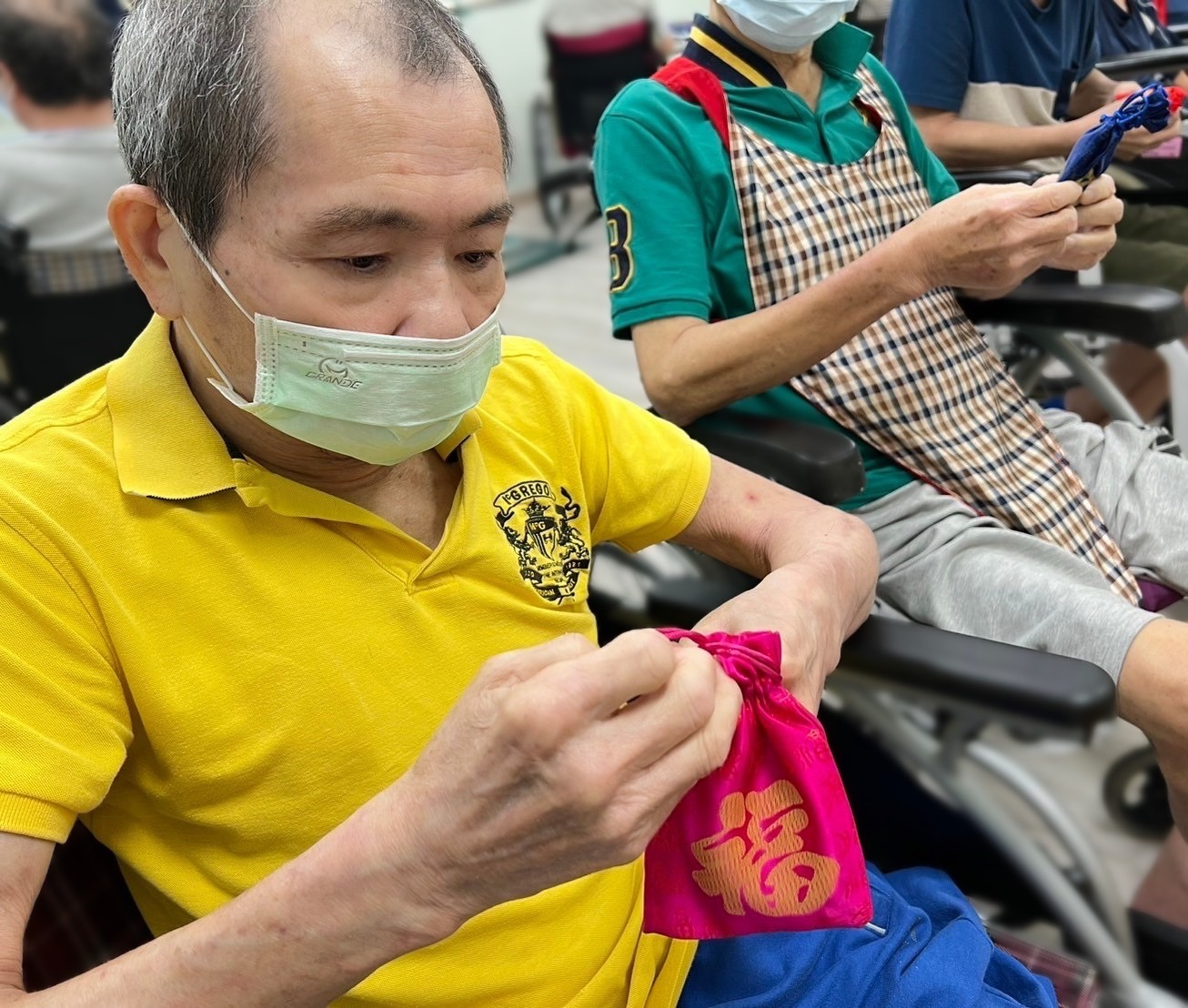 🌟元復號召百位住民手作香包，打造青銀共學慶端午